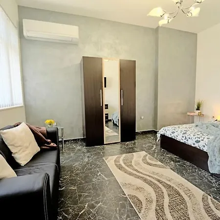 Lejlighed Cozy 1-bedroom Flat In The Very Center Of *