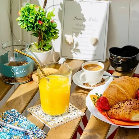 Lejlighed Cozy 1-bedroom Flat In The Very Center Of *