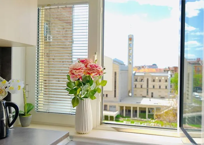 Cozy 1-bedroom Flat In The Very Center Of Appartamento Sofia